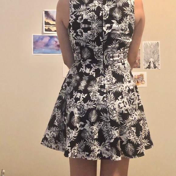 Jorge Black Floral A-Line Mini Dress - Picture 2 of 5